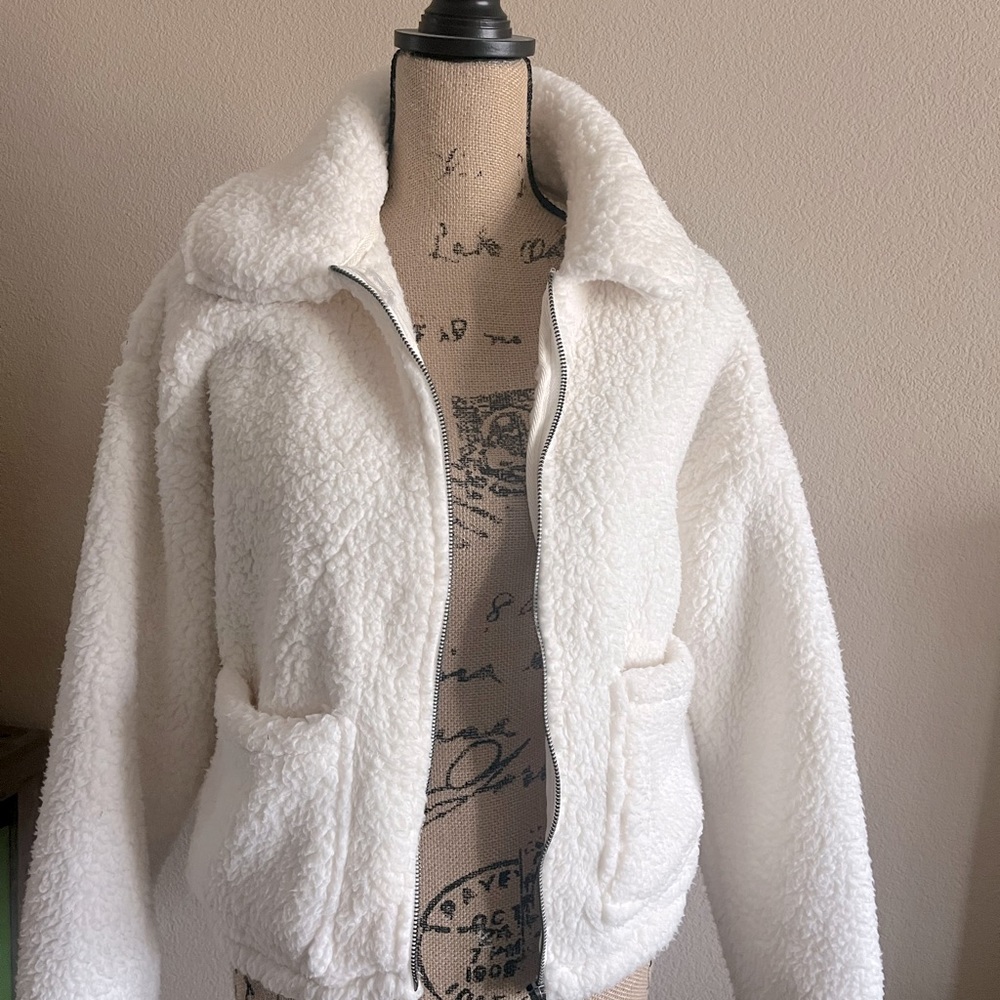 Cream Fleece Zip Up Sweater Jacket